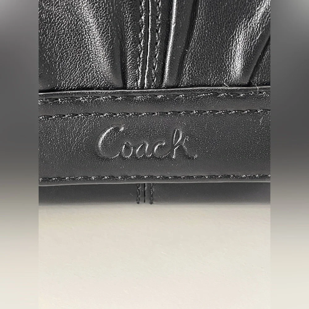Coach Vintage Soho Pleated Leather Wallet Y2k